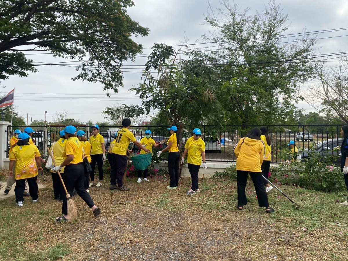 กิจกรรมอาสาพัฒนาปรับปรุงภูมิทัศน์ศูนย์ราชการอำเภอพิมาย เนื่องในวันท้องถิ่นไทย