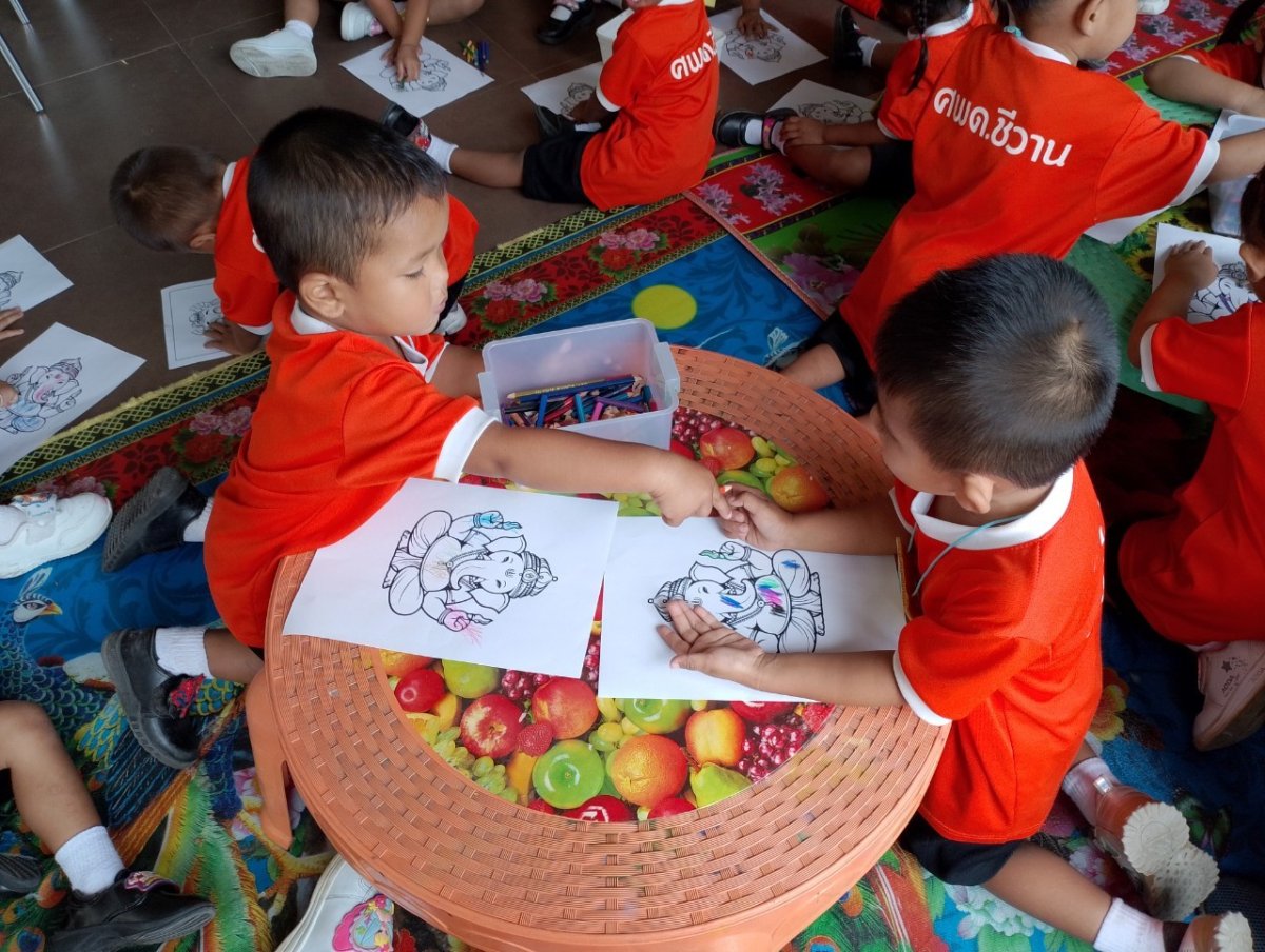 วันที่ 11 กันยายน 2567 นำโดย นางกาญจนา ยันตะพันธ์ หัวสถานศึกษาองค์การบริหารส่วนตำบลชีวาน พร้อมด้วยคณะครู พนักงาน จัดโครงการสนับสนุนค่าใช้จ่ายในการบริหารการศึกษา  กิจกรรมพัฒนาผู้เรียน แหล่งเรียนรู้นอกสถานที่ ณ พิพิธภัณฑ์สถานแห่งชาติพิมาย อำเภอพิมาย จังหวัดนครราชสีมา