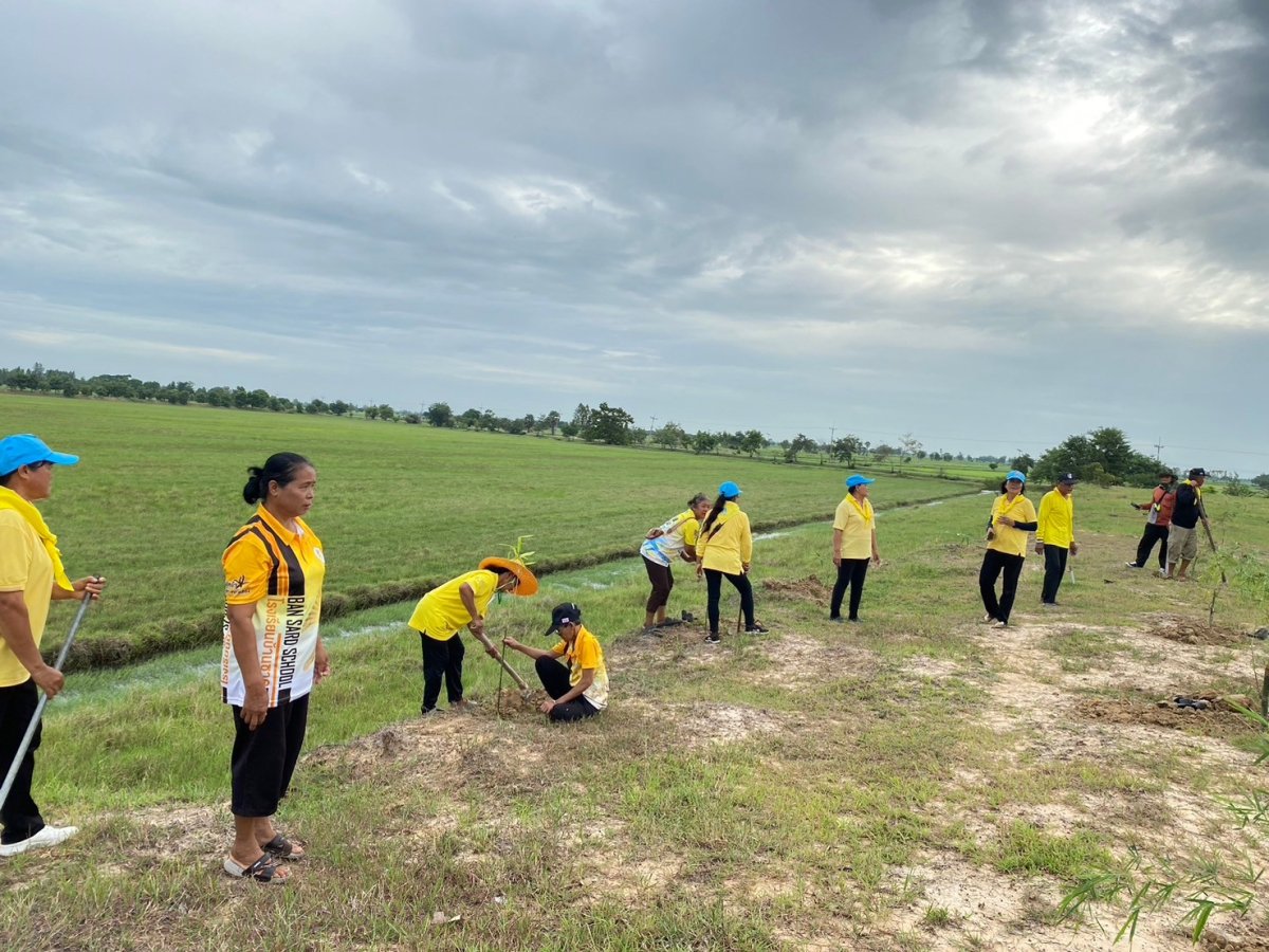 นายพงษ์ สินสวัสดิ์ นายกองค์การบริหารส่วนตำบลชีวาน คณะผู้บริหาร สมาชิกสภาองค์การบริหารส่วน ข้าราชการ พนักงานจ้าง ผู้นำชุมชน คณะครู นักเรียน และประชาชน เข้าร่วมโครงการ ปลูกต้นไม้ในป่าชุมชนป่าต้นน้ำ ป่าสาธารณปลูกหญ้าแฝก อนุรักษ์ฟื้นฟูแหล่งน้ำตามแนวพระราชดำริฯ เพื่อเฉลิมพระเกียรติพระบสทสมเด็จพระเจ้าอยู่หัว เนื่องในโอกาสมหามงคลเฉลิมพระชนมพรรษา 6 รอบ 28 กรกฎาคม 2567