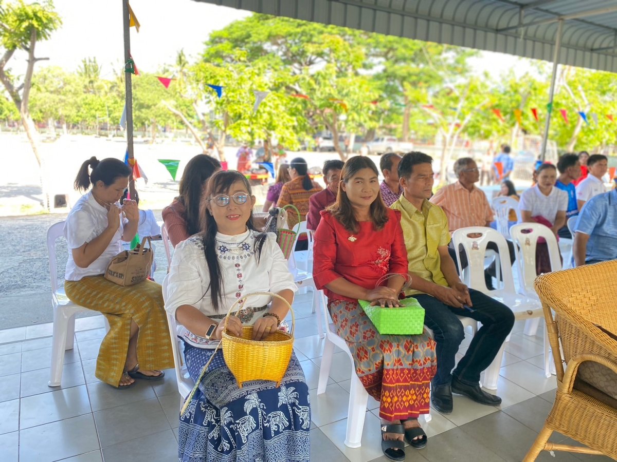 กิจกรรมทอดผ้าป่าขยะรีไซเคิลเพื่อสมทบทุนการศึกษาเด็กและเยาวชนตำบลชีวาน