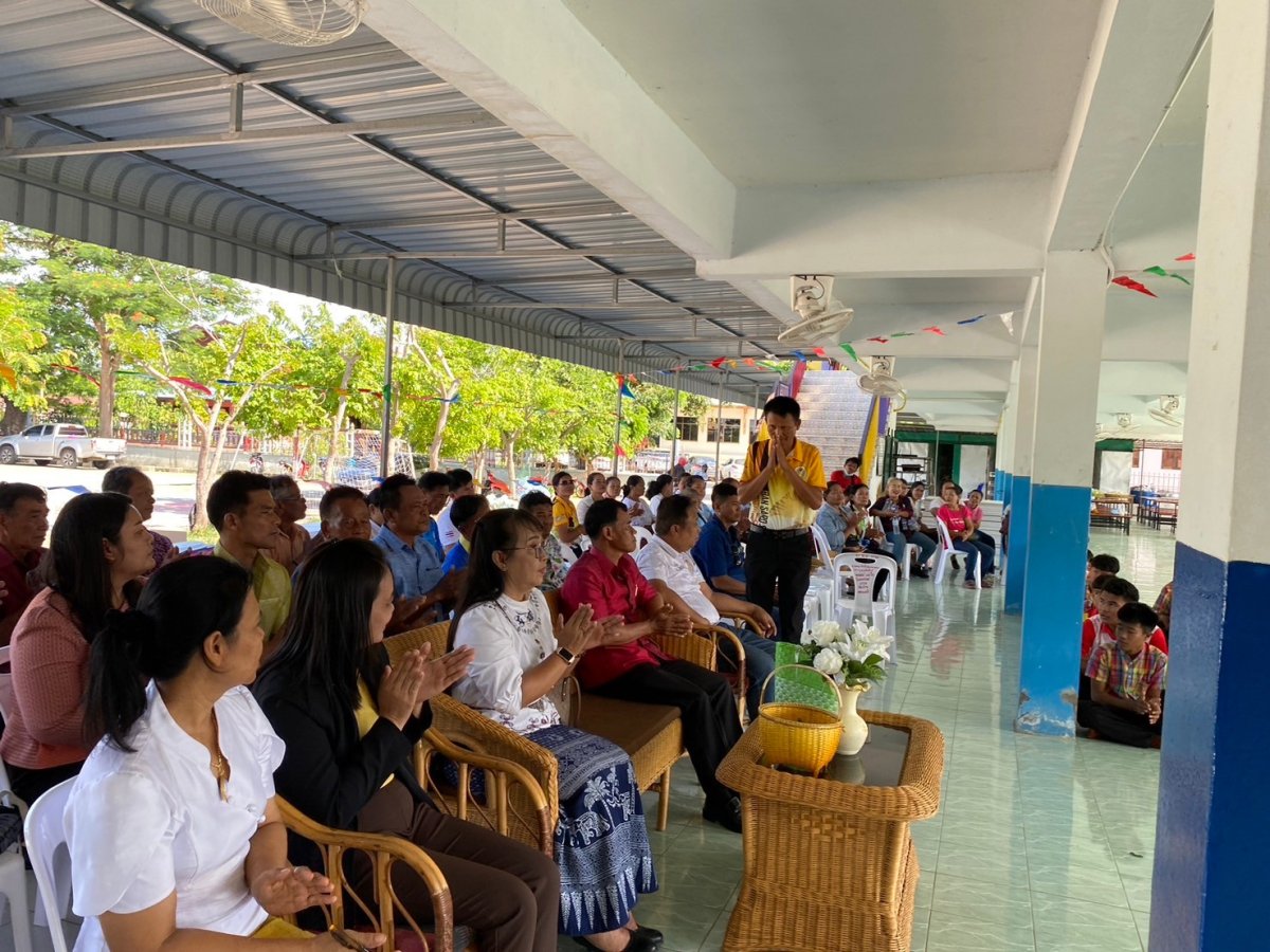 กิจกรรมทอดผ้าป่าขยะรีไซเคิลเพื่อสมทบทุนการศึกษาเด็กและเยาวชนตำบลชีวาน