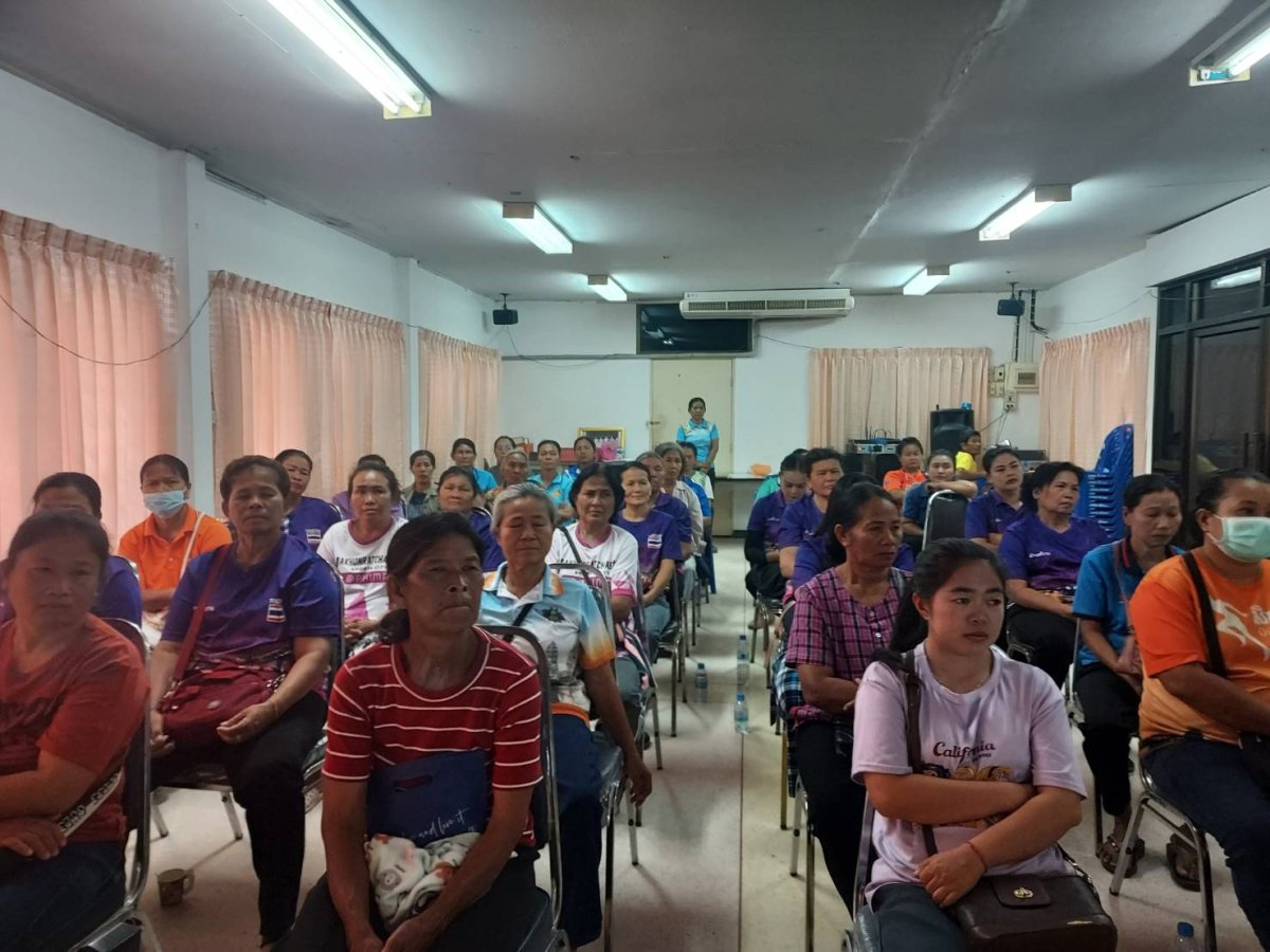 โครงการฝึกอบรมส่งเสริมอาชีพสตรี หลักสูตรผ้ามัดย้อม