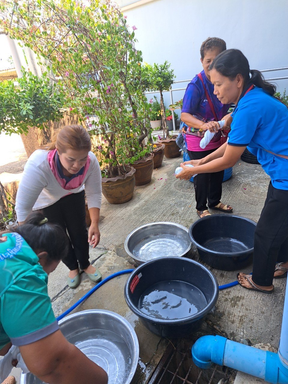 โครงการฝึกอบรมส่งเสริมอาชีพสตรี หลักสูตรผ้ามัดย้อม