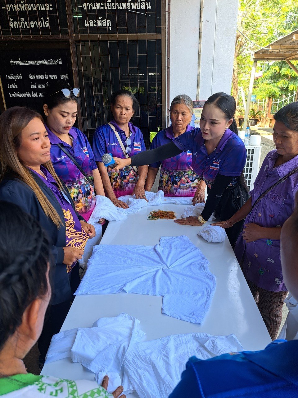 โครงการฝึกอบรมส่งเสริมอาชีพสตรี หลักสูตรผ้ามัดย้อม