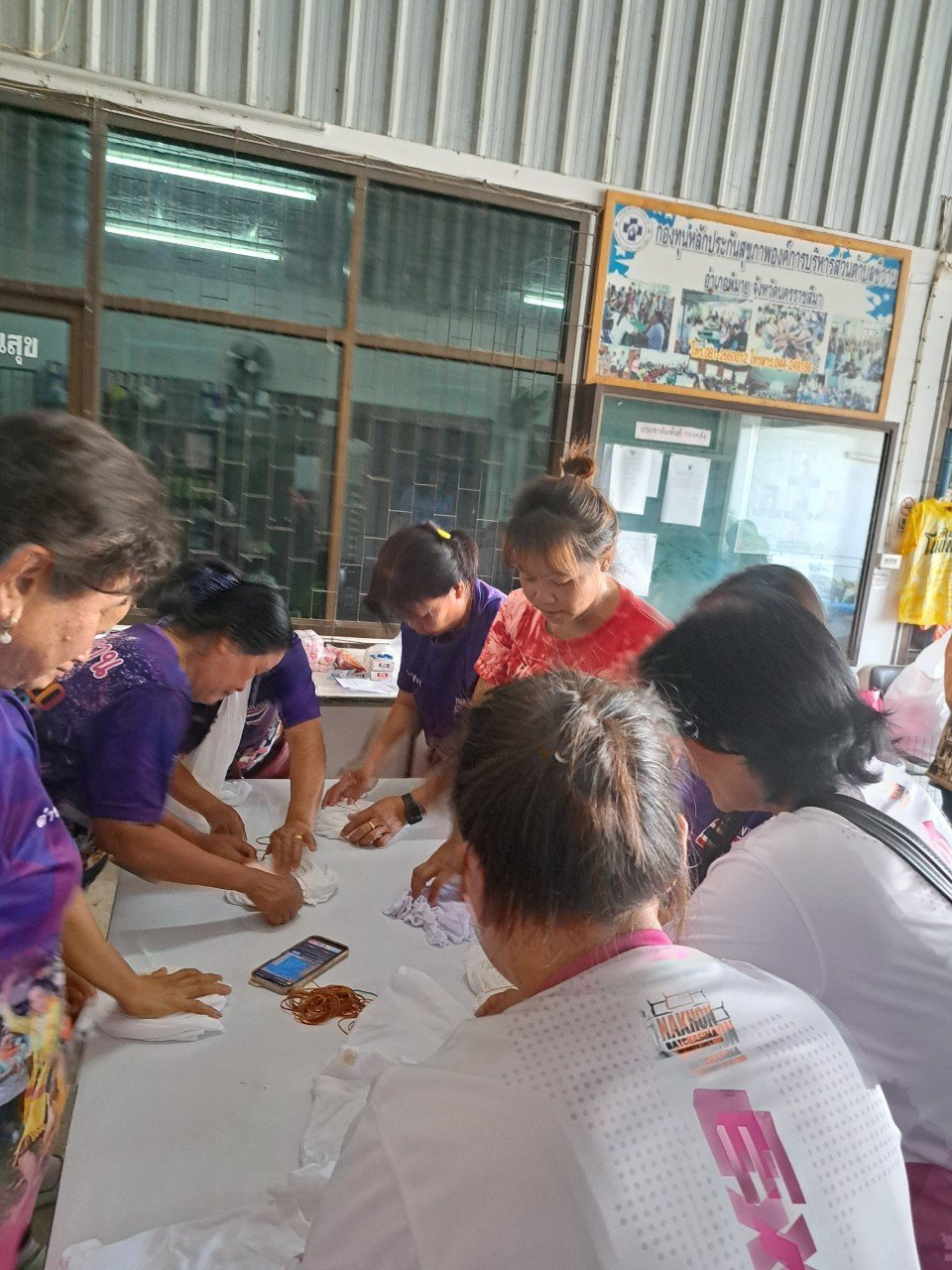 โครงการฝึกอบรมส่งเสริมอาชีพสตรี หลักสูตรผ้ามัดย้อม