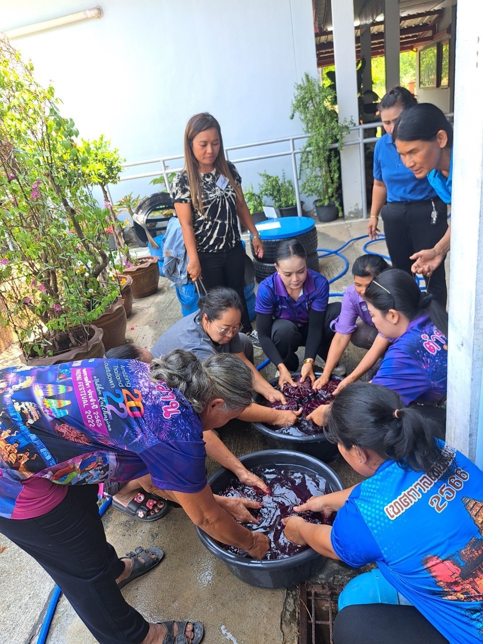 โครงการฝึกอบรมส่งเสริมอาชีพสตรี หลักสูตรผ้ามัดย้อม