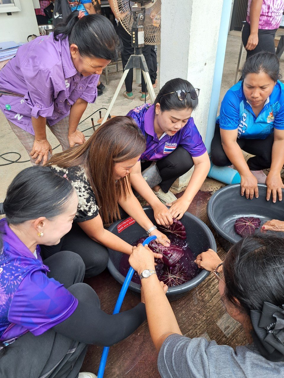 โครงการฝึกอบรมส่งเสริมอาชีพสตรี หลักสูตรผ้ามัดย้อม