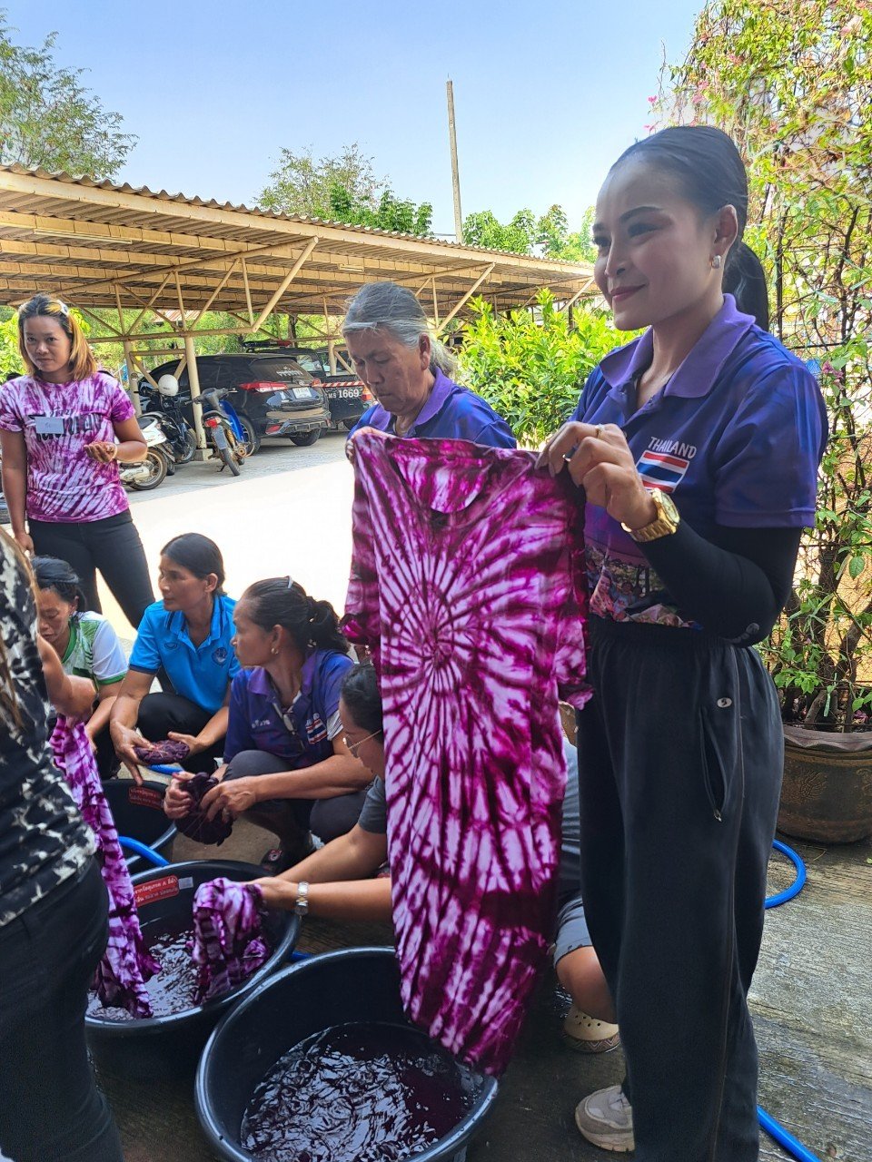 โครงการฝึกอบรมส่งเสริมอาชีพสตรี หลักสูตรผ้ามัดย้อม