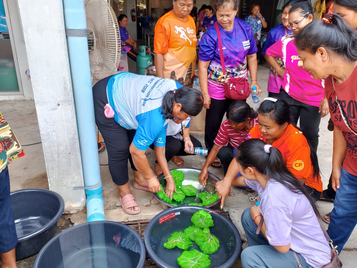โครงการฝึกอบรมส่งเสริมอาชีพสตรี หลักสูตรผ้ามัดย้อม