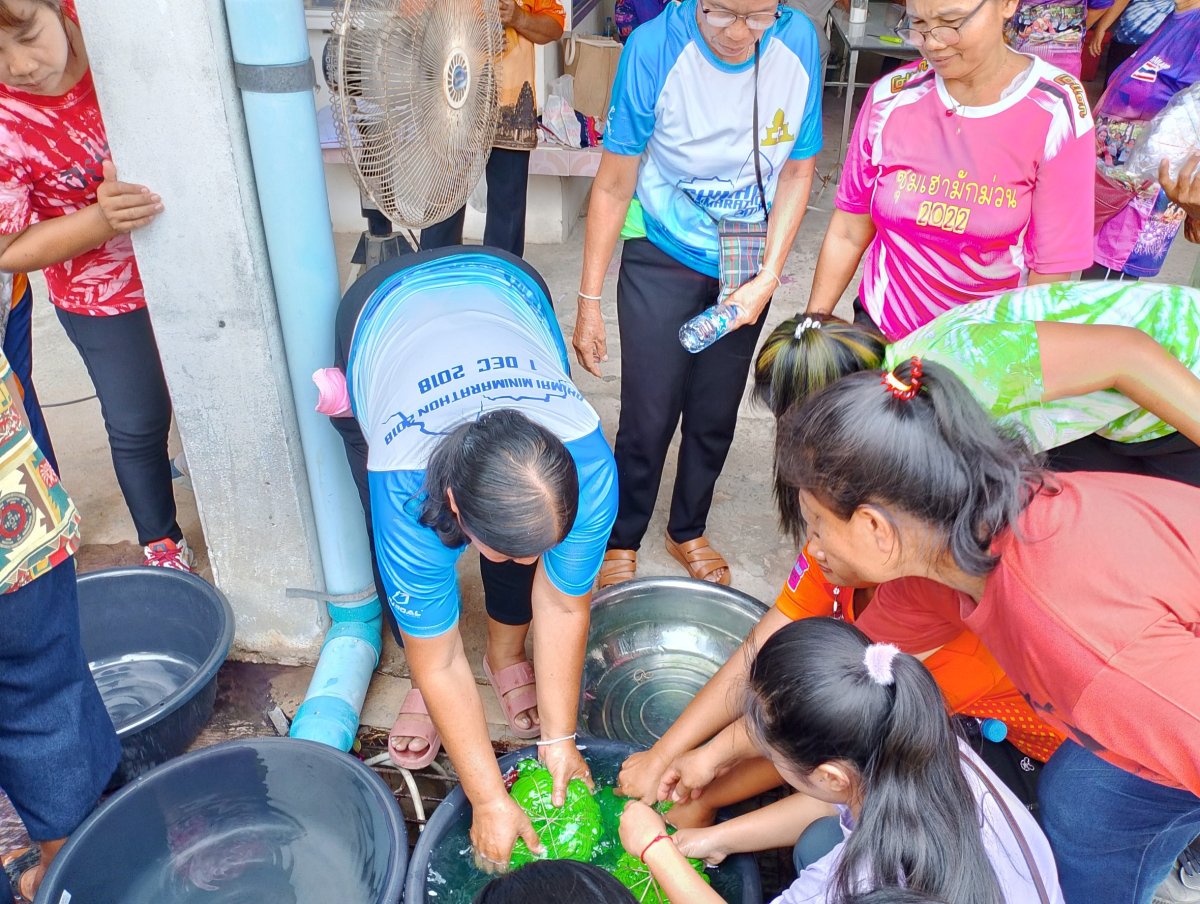 โครงการฝึกอบรมส่งเสริมอาชีพสตรี หลักสูตรผ้ามัดย้อม