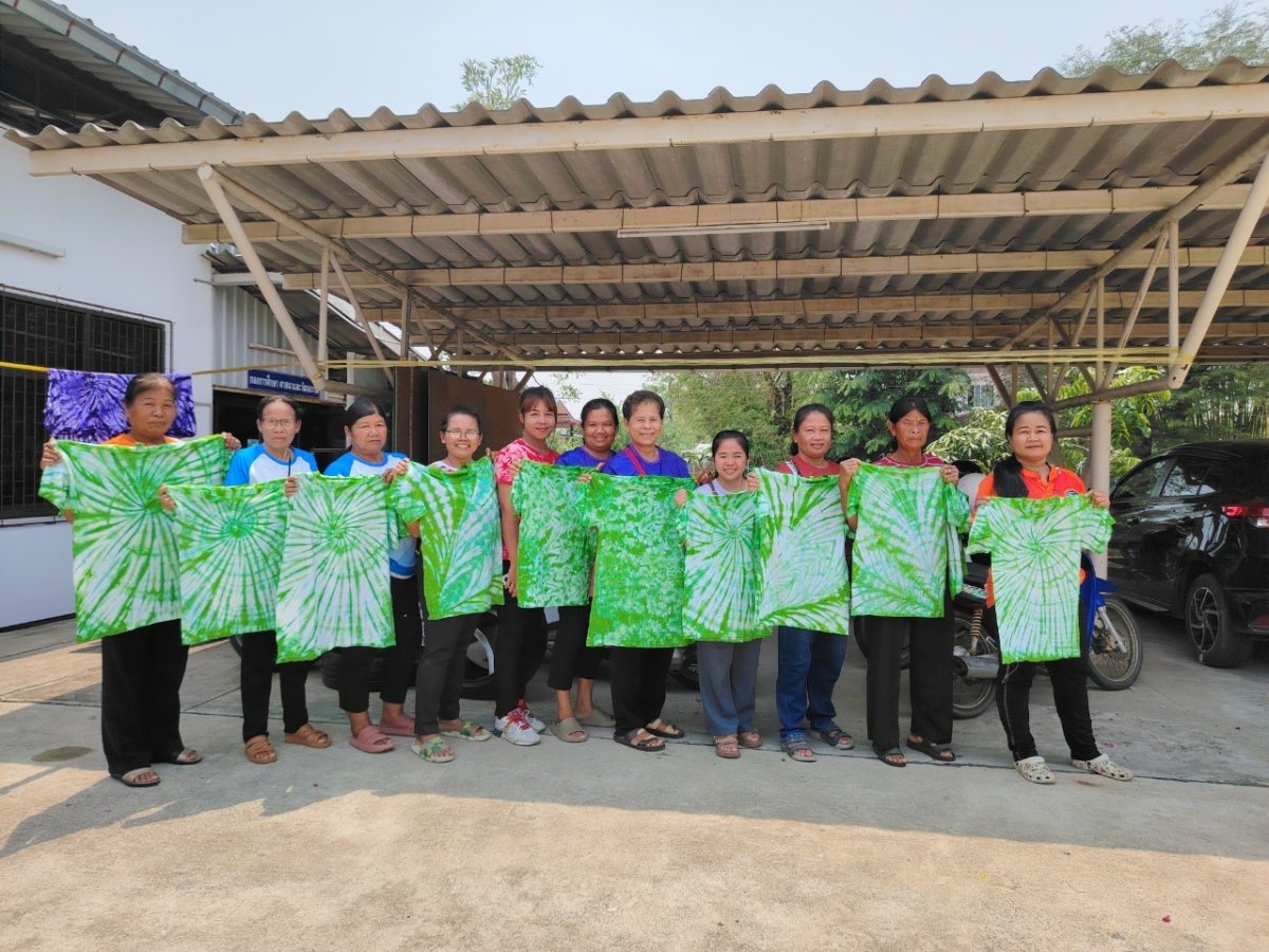 โครงการฝึกอบรมส่งเสริมอาชีพสตรี หลักสูตรผ้ามัดย้อม