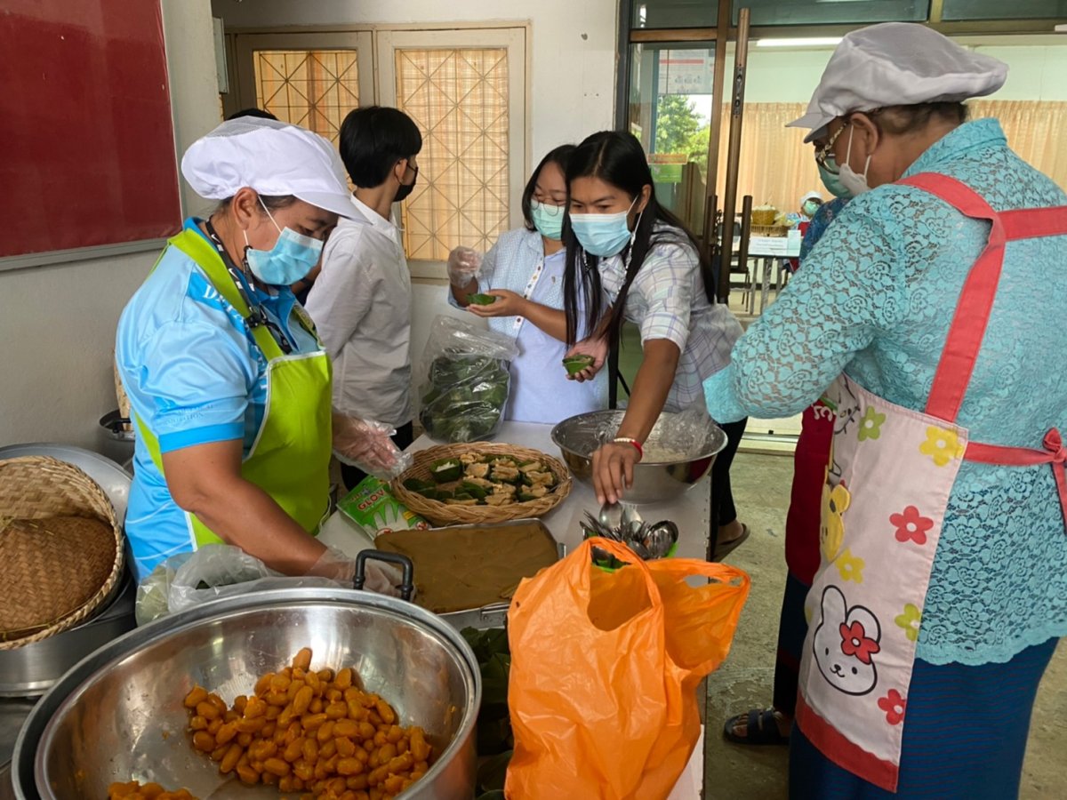 โครงการส่งเสริมอาชีพกลุ่มอาชีพต่างๆ หลักสูตรการทำขนมไทย ณ ห้องประชุมองค์การบริหารส่วนตำบลชีวาน  อำเภอพิมาย จังหวัดนครราชสีมา