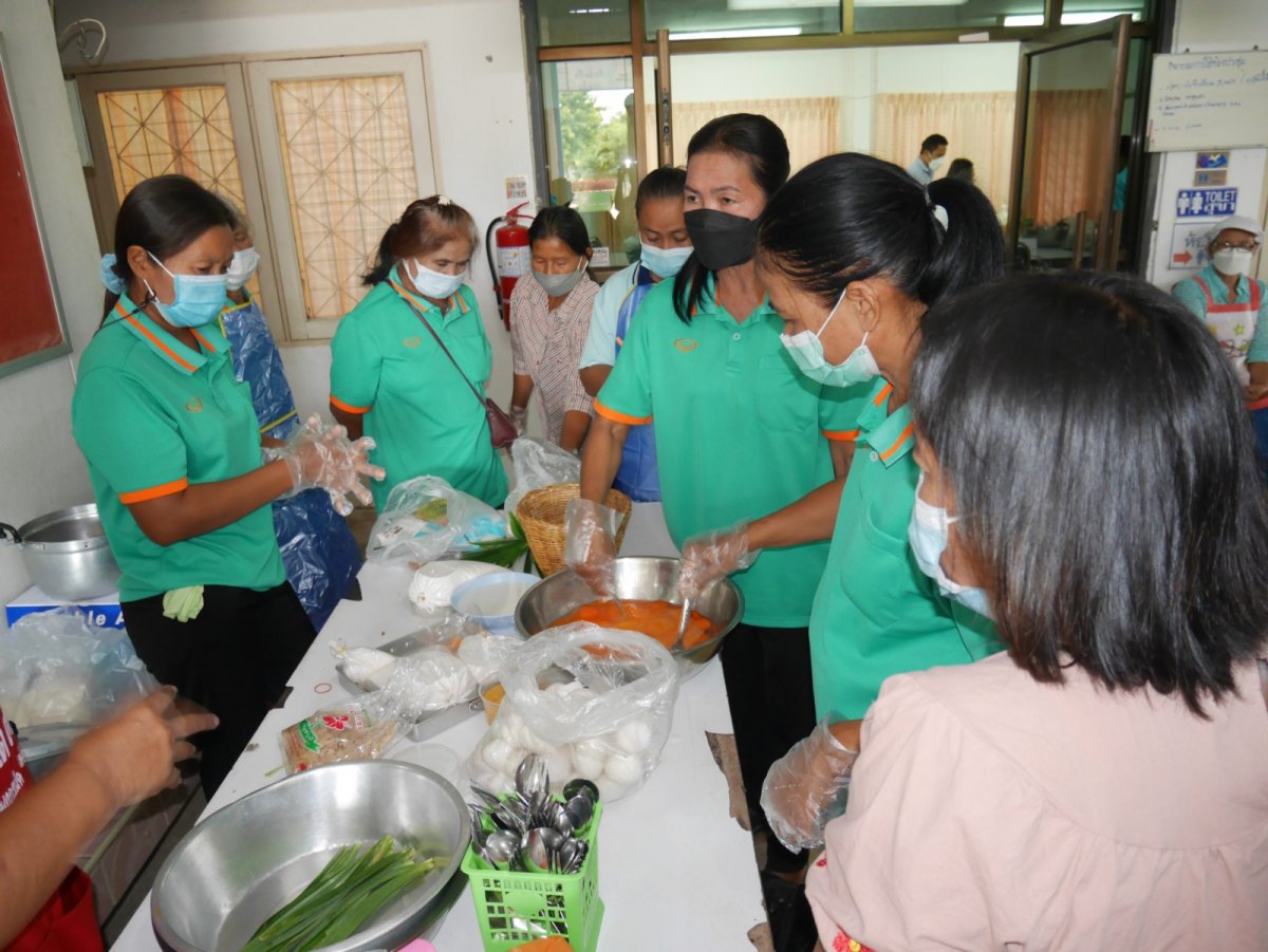โครงการส่งเสริมอาชีพกลุ่มอาชีพต่างๆ หลักสูตรการทำขนมไทย ณ ห้องประชุมองค์การบริหารส่วนตำบลชีวาน  อำเภอพิมาย จังหวัดนครราชสีมา