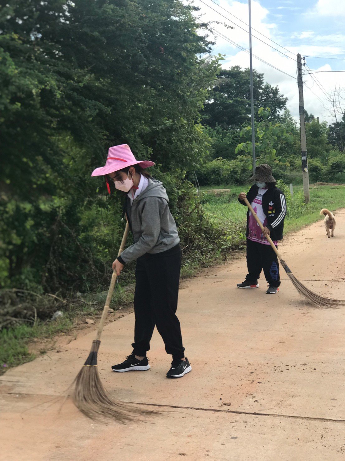 โครงการการบริหารจัดการขยะ กิจกรรมบ้านสวย เมืองสุข บ้านทุ่งพิกุลทอง หมู่ที่10 ตำบลชีวาน อำเภอพิมาย จังหวัดนครราชสีมา