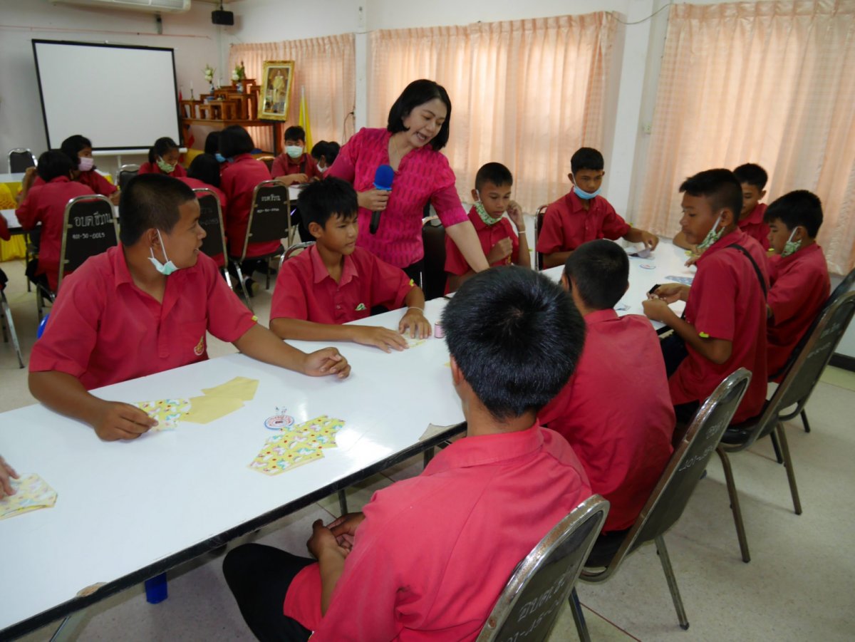 โครงการจัดทำหน้ากากอนามัยเพื่อการป้องกันโรคติดต่อทางเดินหายใจ ประจำปี 2563